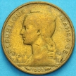 Монета Мадагаскара 10 франков 1953 год.
