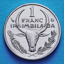 Мадагаскар 1 франк 2002 год. Пуансеттия.