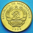 Монета Мозамбика 10 метикал 1994 год. Хлопок.