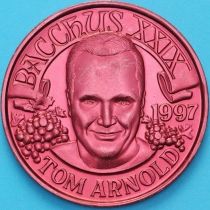 США  жетон Mardi Gras 1997 год. Том Арнольд