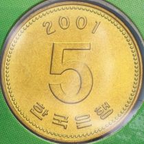 Южная Корея 5 вон 2001 год. BU