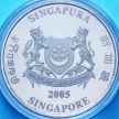 Монета Сингапур 2 доллара 2005 год. Год петуха. Коробочка Монета Сингапур 2 доллара 2005 год. Год петуха. Коробочка