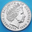 Монета Гернси 5 фунтов 1999 год. Свадьба принца Эдуарда и мисс Софи Рис-Джонс.